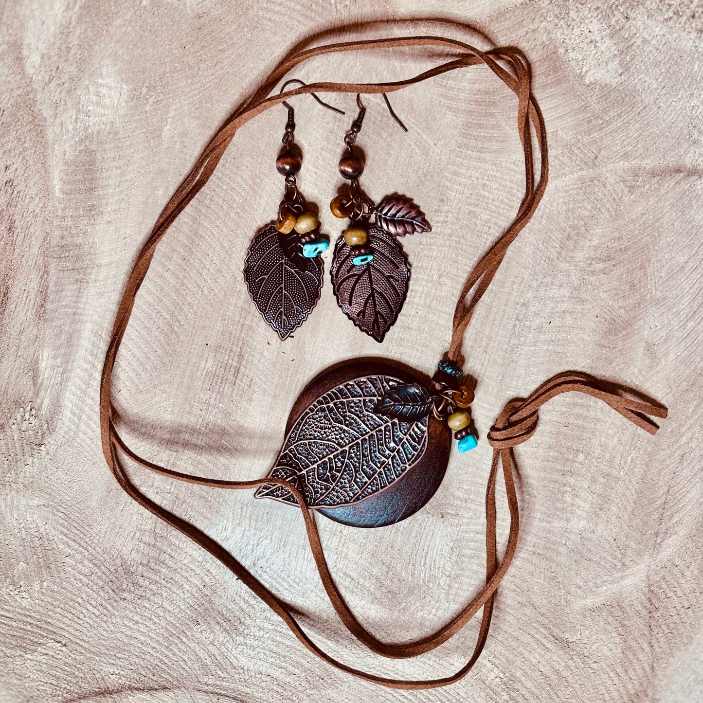 Turquoise Leaf Suede Jewellery Set – Earthy & Balanced