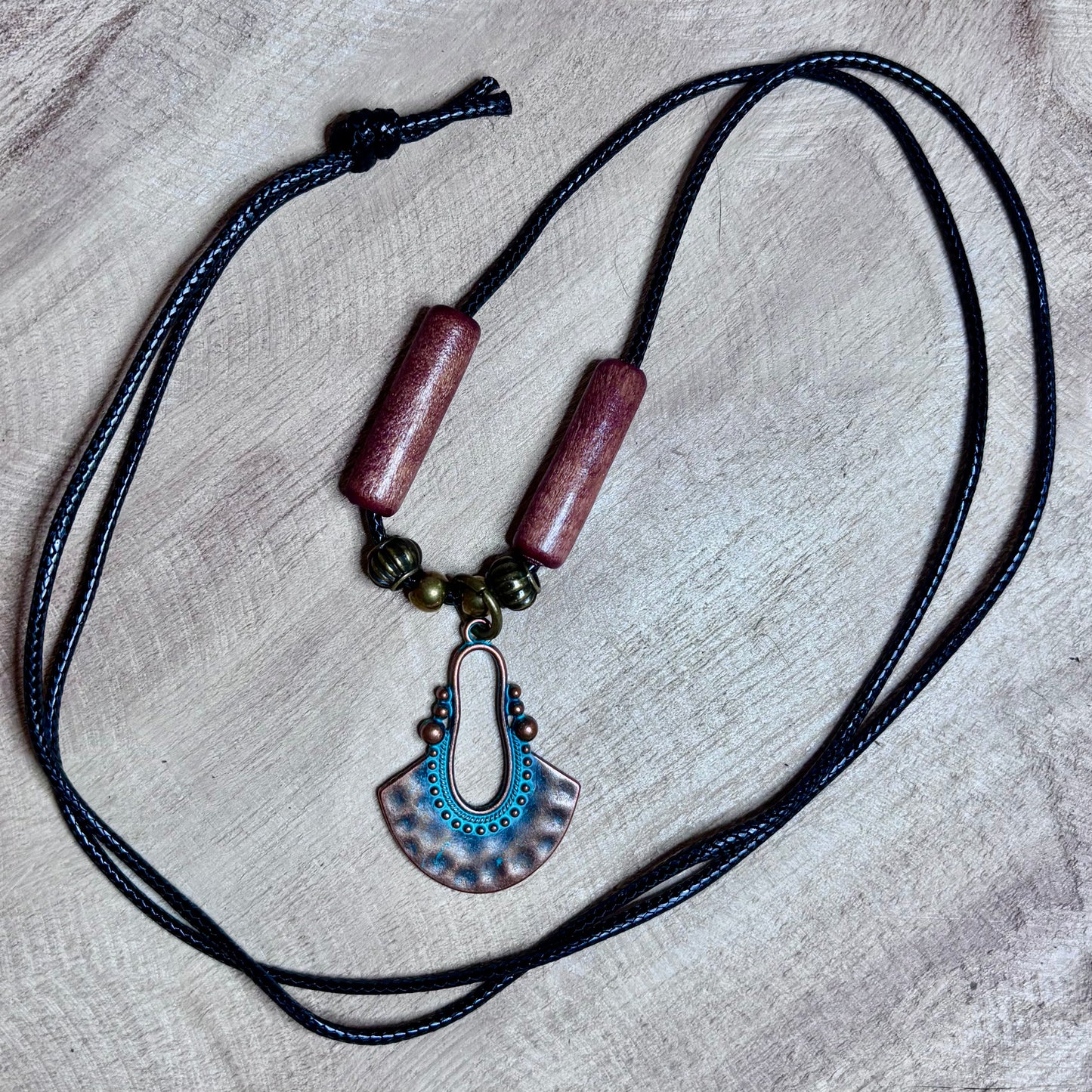 Sunset Fan Necklace – Rustic, Sculptural & Earthy-Cool