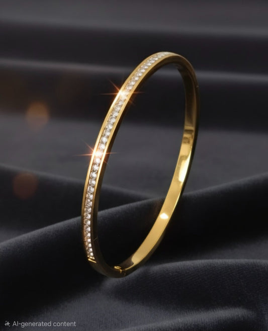 Gold Bangle With Crystal Pavé Diamond Row (Copy)