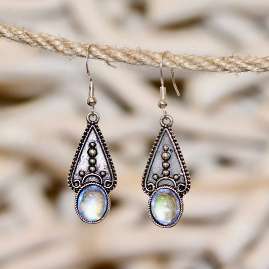 Boho Elegance Faux Pearl Drop Earrings – Vintage Beauty