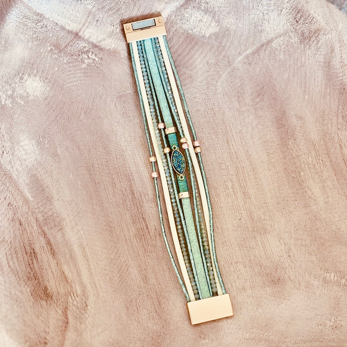 Mystic Green Wrap Bracelet - Elegant & Energising