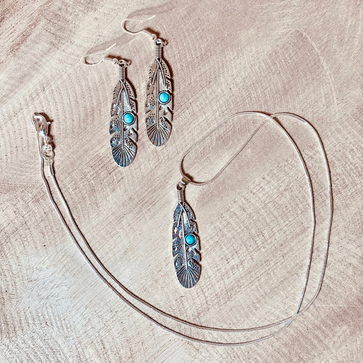 Feather & Turquoise Necklace & Earrings Set – Bohemian Elegance