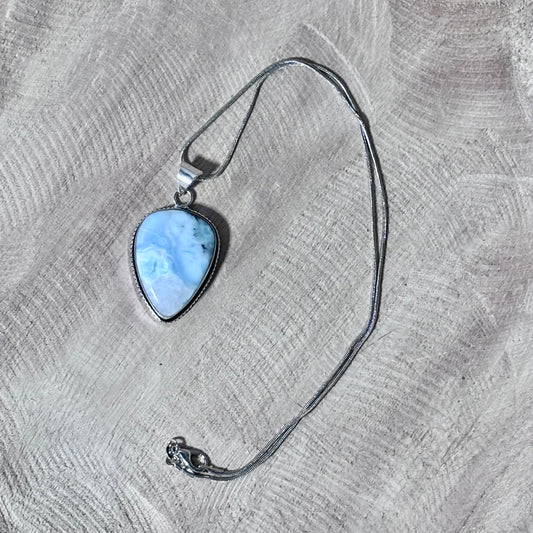 Ocean Drop Pendant – Larimar Calm & Sky-Coloured Stillness
