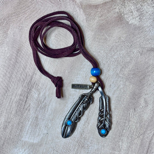 Twin Feather Necklace – Boho Spirit with a Touch of Turquoise